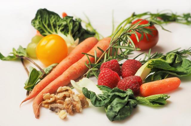11 sposobów, które sprawią, że Twoje warzywa i owoce zachowają dłużej świeżość