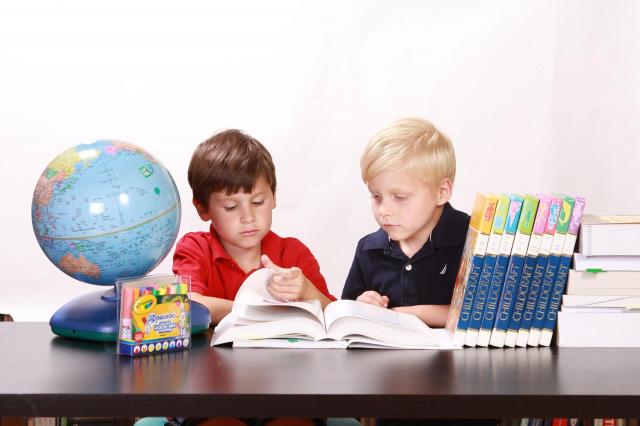 Poradnik i wskazówki dla rodziców: Jak nauczyć dziecko odpowiedzialności szkolnej?