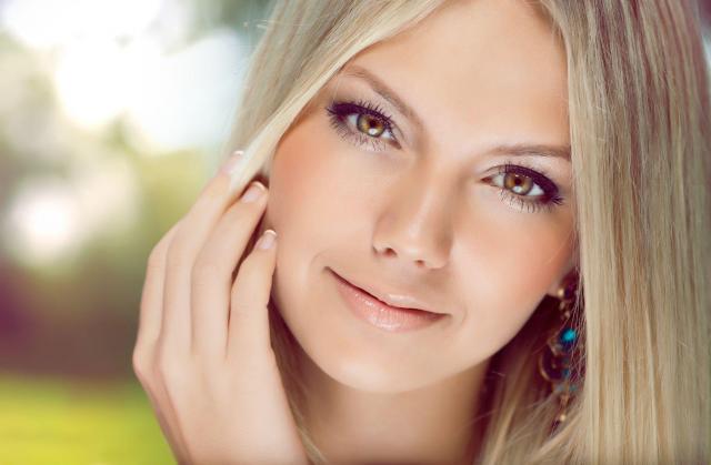 Jak dobrać makijaż dla kobiety o letnim typie urody?