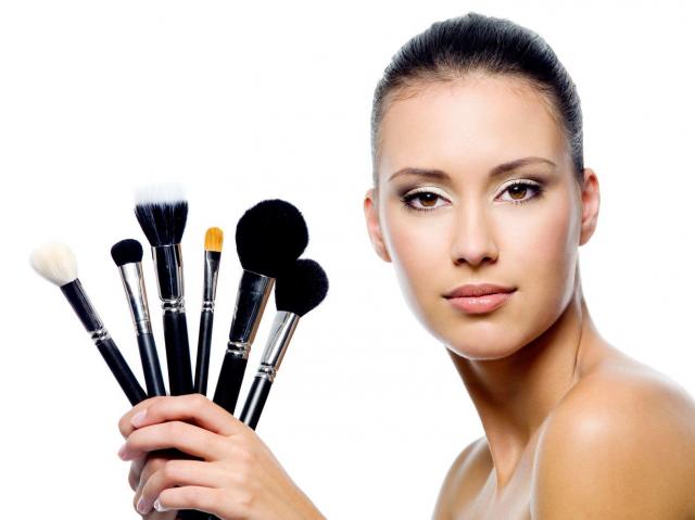 20 trików makijażowych, dzięki którym pomalujesz się jak profesjonalna wizażystka