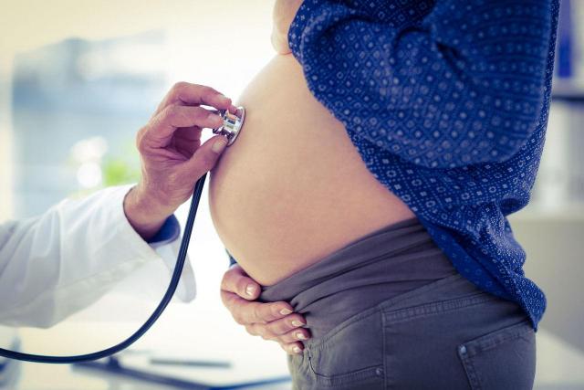 Poradnik młodej mamy: Jakie badania należy wykonać będąc w ciąży?
