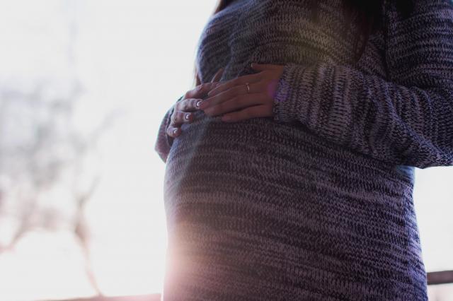 Pierwszy trymestr w kalendarzu ciążowym: dowiedz się, jak rozwija się Twój maluszek