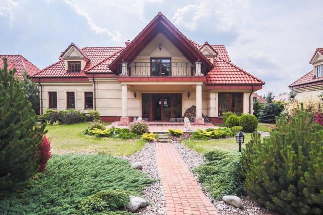 Domy jednorodzinne, które pięknie wyglądają i pasują do Polskiej architektury