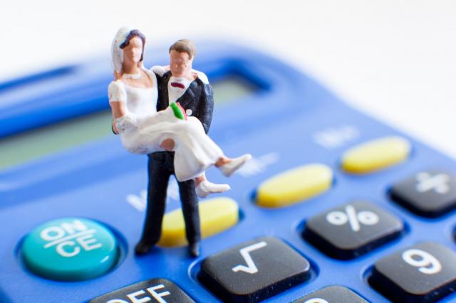 Jakie koszty poniesiesz organizując ślub? Od czego zależy koszt ślubu?