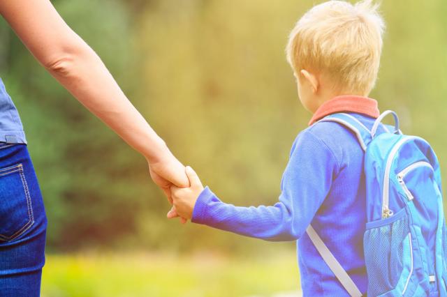 Cztery rzeczy, o które niepotrzebnie się boisz, gdy Twoje dziecko idzie pierwszy raz do szkoły