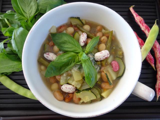 Prowansalska zupa z pesto czyli "la soupe au pistou"