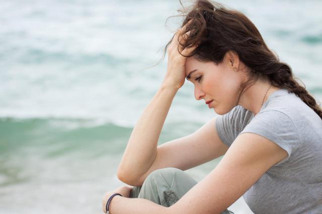 Samotność w oczach kobiety - 5 rzeczy, które mogą poprawić Twoje samopoczucie