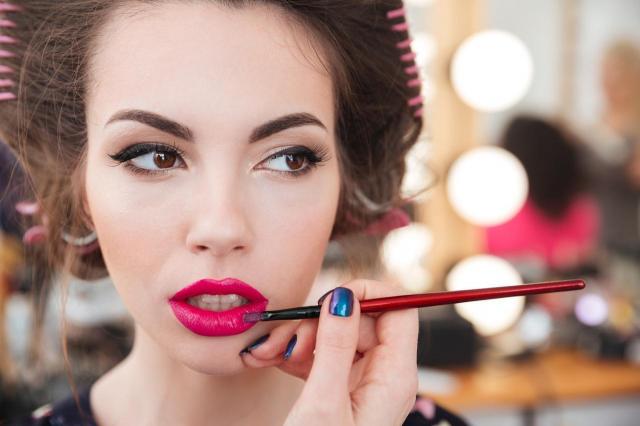 6 małych zmian w robieniu makijażu, dzięki którym będziesz wyglądała jeszcze piękniej