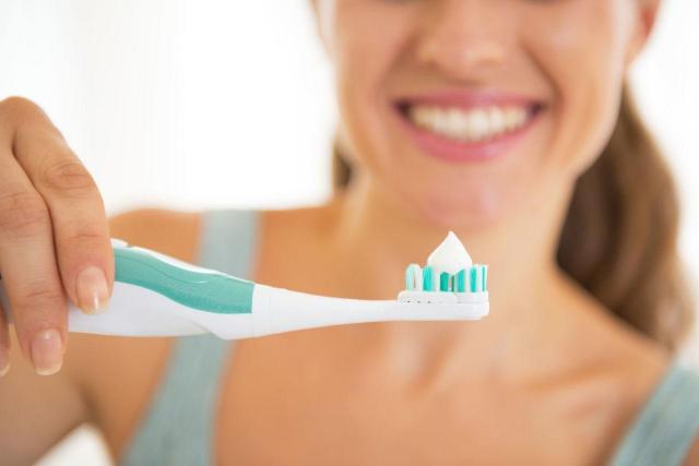 Mity związane z pastą do zębów