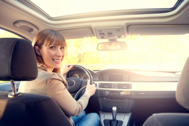 9 rzeczy, które każda kobieta - kierowca powinna wiedzieć o własnym aucie