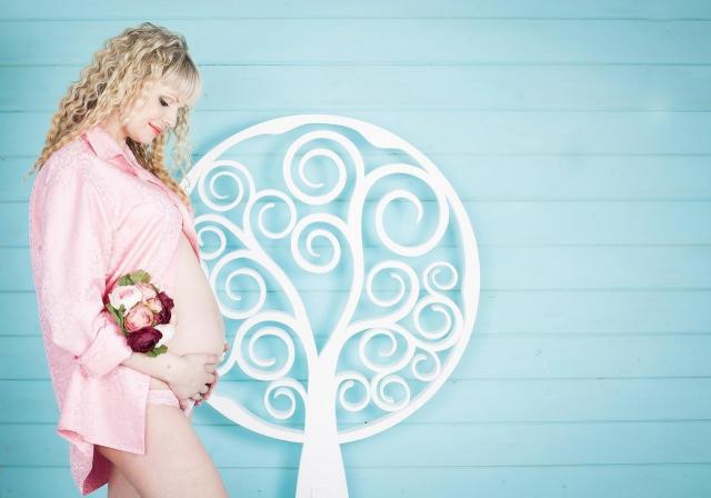 Co gwarantuje NFZ kobiecie w ciąży oraz po porodzie?