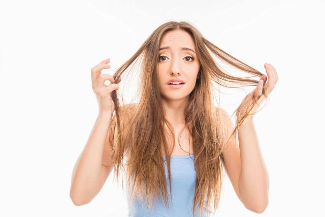 4 naturalne sposoby na wzmocnienie cebulek włosowych