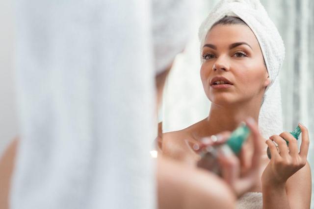 5 szkodliwych dodatków w kosmetykach, które mogą zniszczyć Twoją cerę