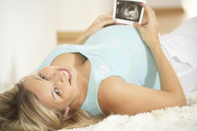 4 zmiany które zachodzą w kobiecie, kiedy zajdzie w ciąże