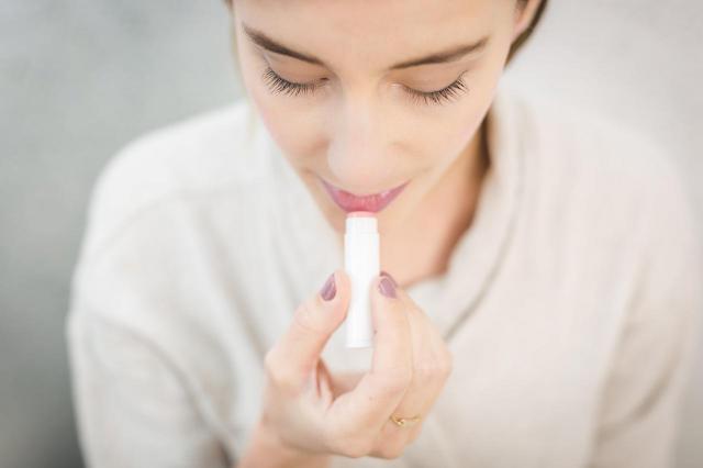 Balsam do ust – alternatywa dla szminki