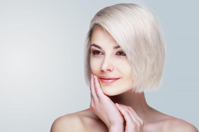 Urocze fryzurki dla kobiet, które chciałyby odmłodzić swój wygląd. To takie proste!