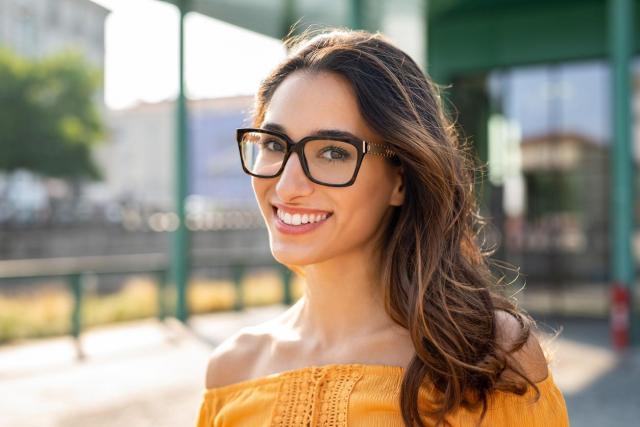 4 najmodniejsze oprawki okularów korekcyjnych