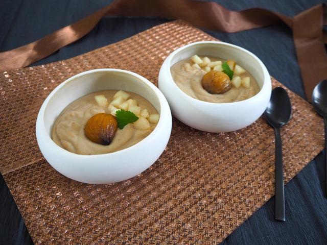 Zupa krem z gruszek i kasztanów