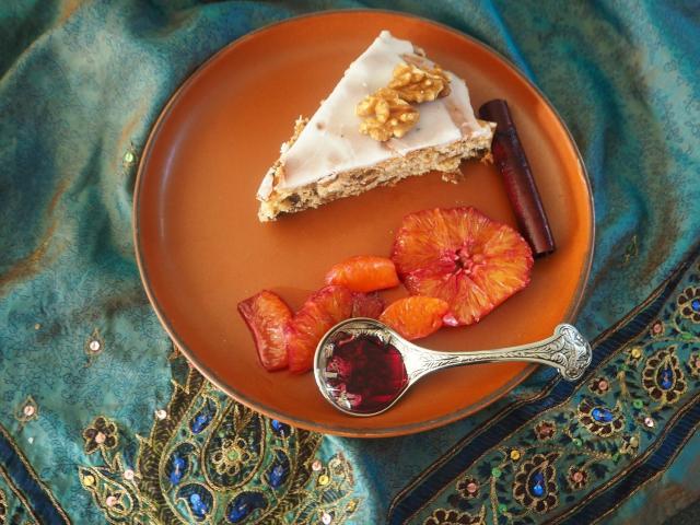 Ciasto orzechowe z cytrusami w czerwonym winie i przyprawami korzennymi