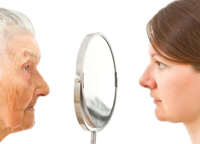6 błędów makijażowych, które sprawiają, że wyglądamy starzej niż w rzeczywistości