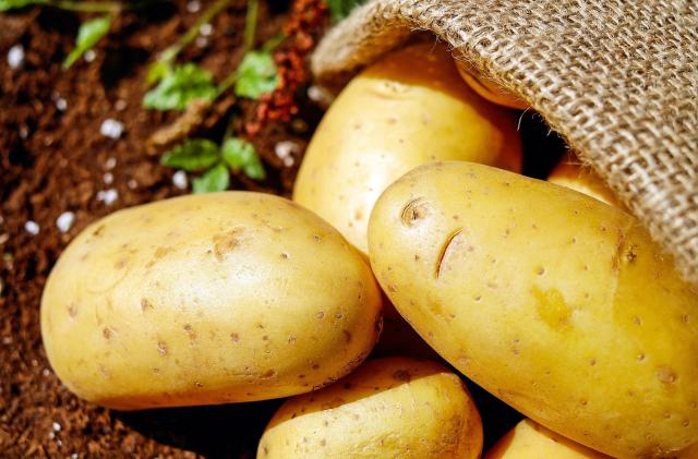 9 nietypowych sposobów na wykorzystanie ziemniaków