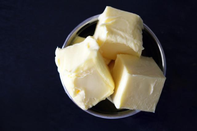 Zwykłe masło potrafi zdziałać cuda. Zobacz kilka nietypowych zastosowań