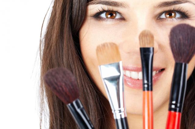 4 fakty, które musisz wiedzieć o wykonywaniu makijażu