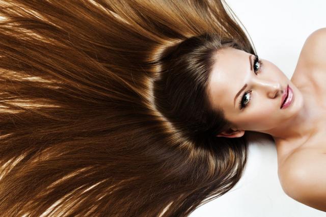 8 faktów na temat prostych włosów, które będą znały tylko kobiety