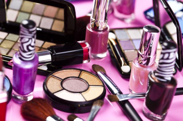 6 sposobów na ponowne wykorzystanie kosmetyków