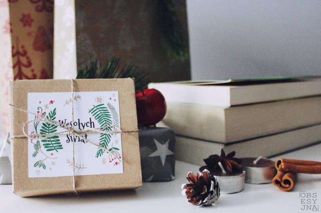7 pomysłów na świąteczne prezenty dla mola książkowego